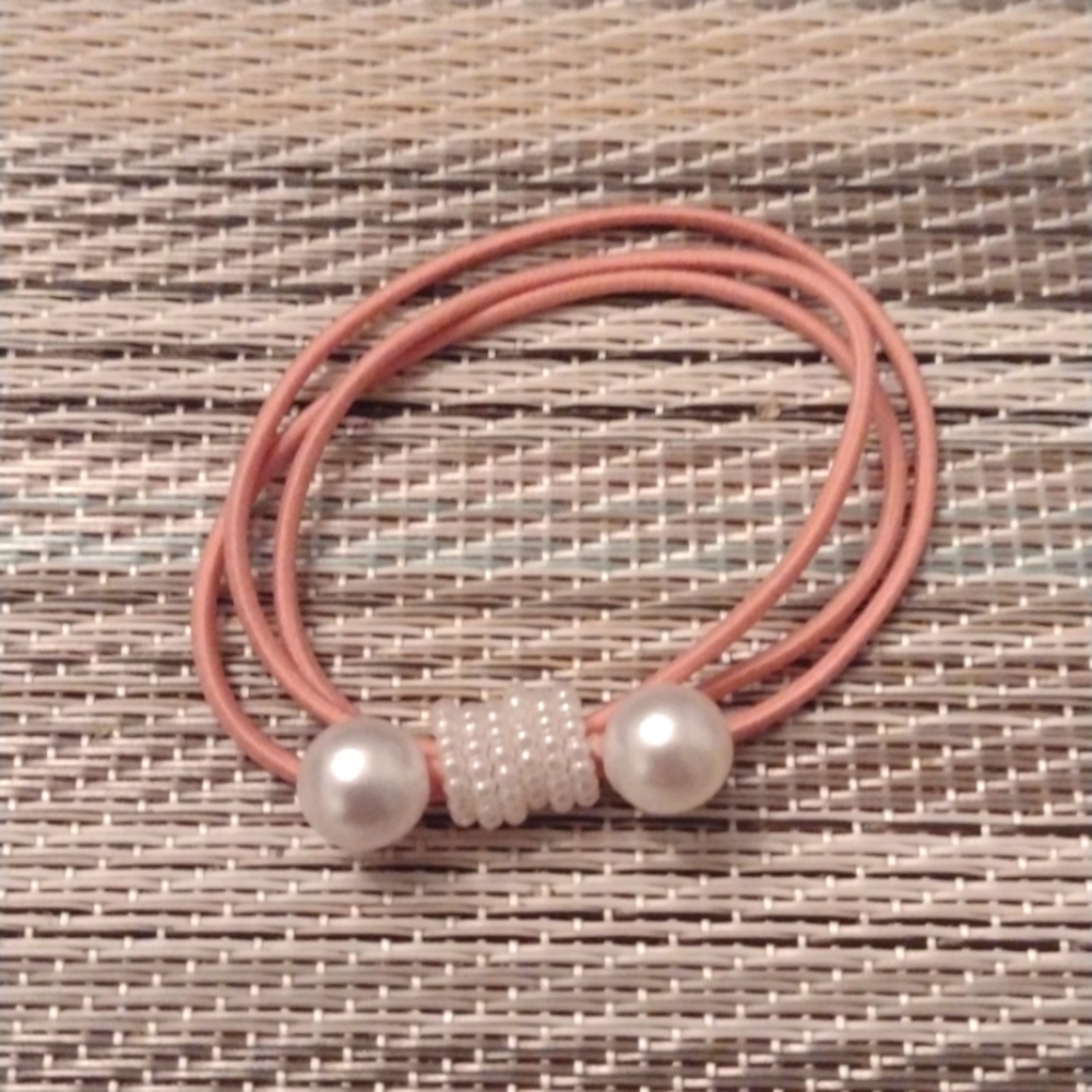 Faux Pearl Hair Tie